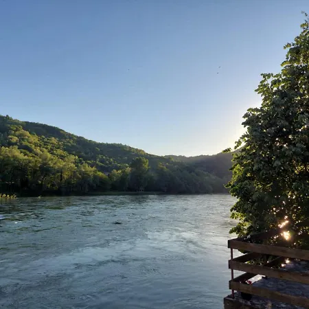 Kutak Na Drini Ljubovija